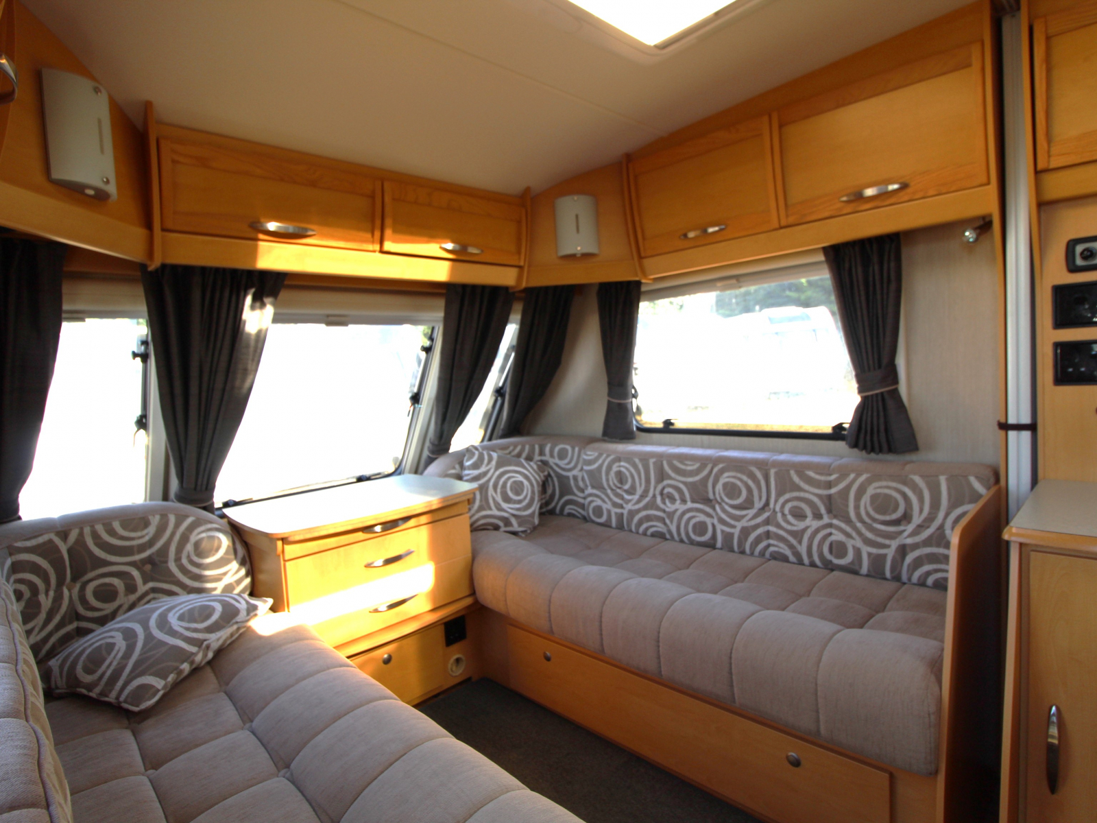 Elddis Avante 646 -2010 image