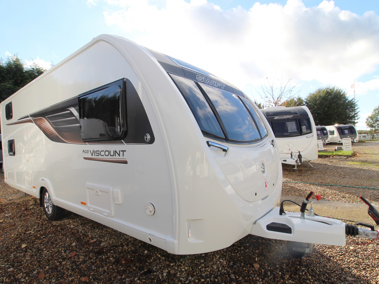 Swift Ace Viscount 2022 - Wandahome Special Edition New Caravans ...