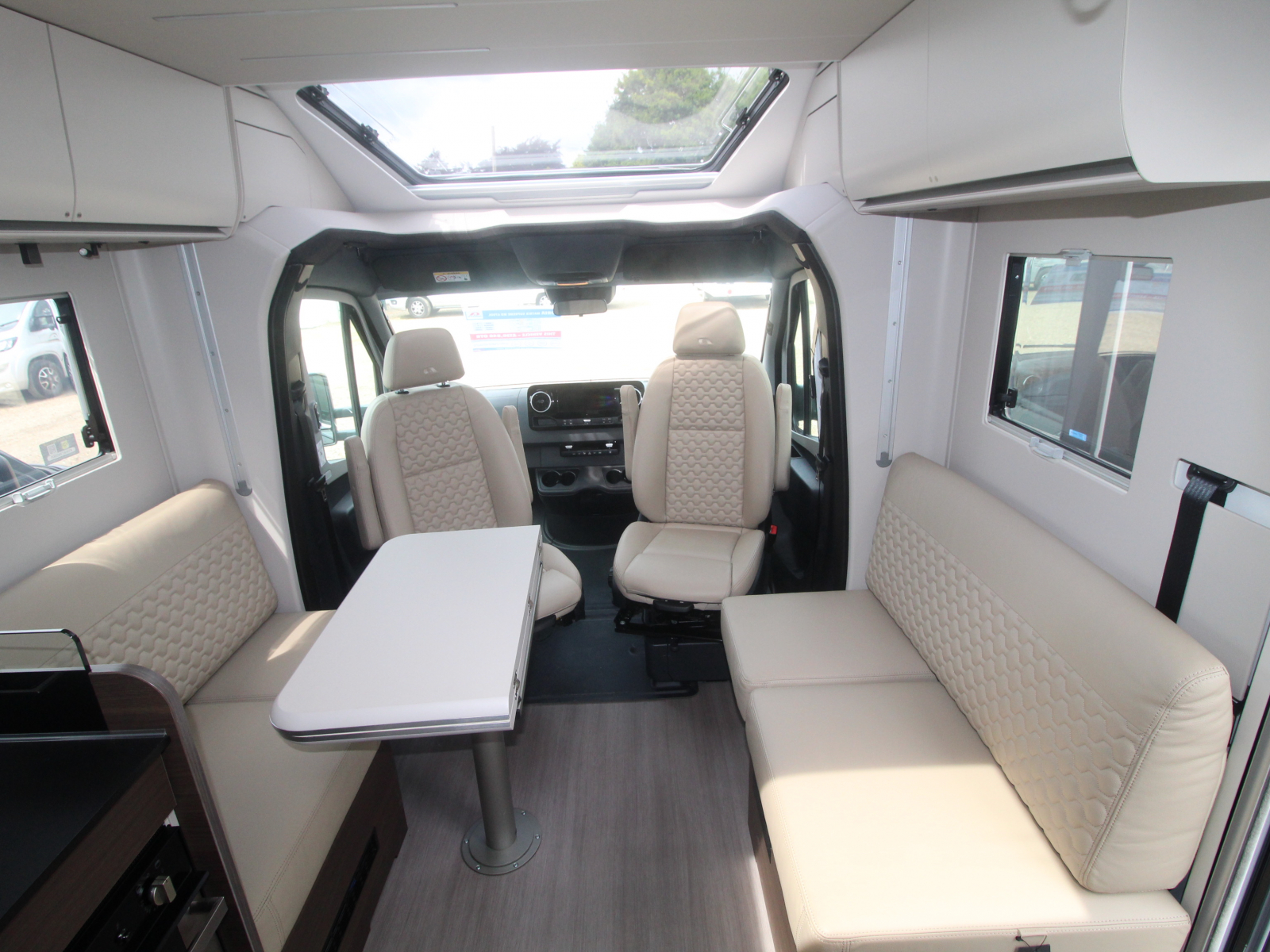 Adria Matrix Supreme MB 670 DL - 2024 image