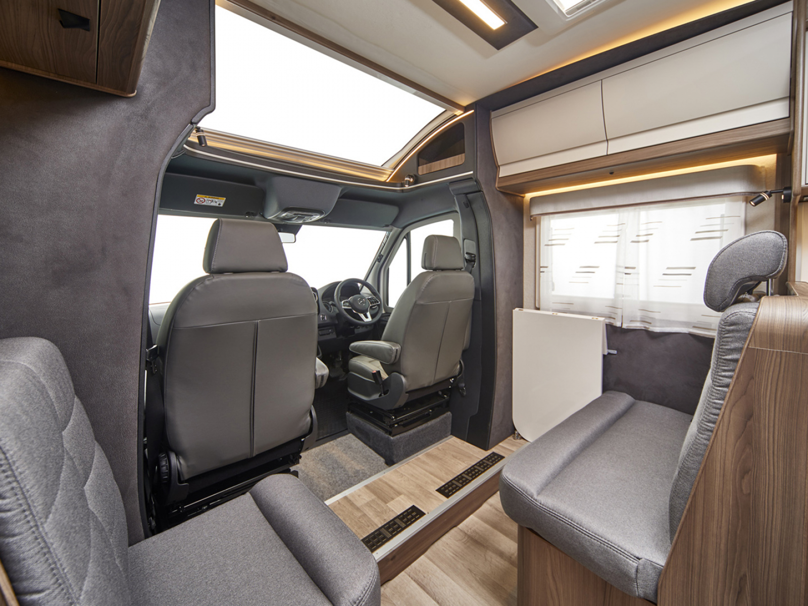 Coachman Travel Master Sportivo 565 - NEW image