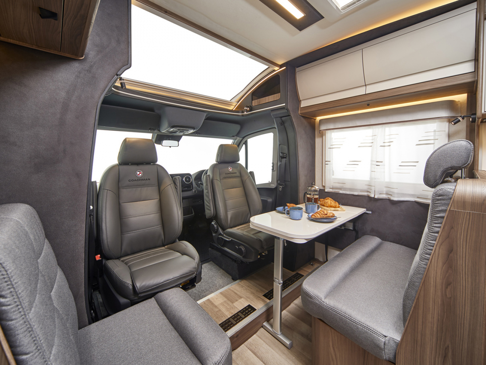 Coachman Travel Master Sportivo 565 - NEW image