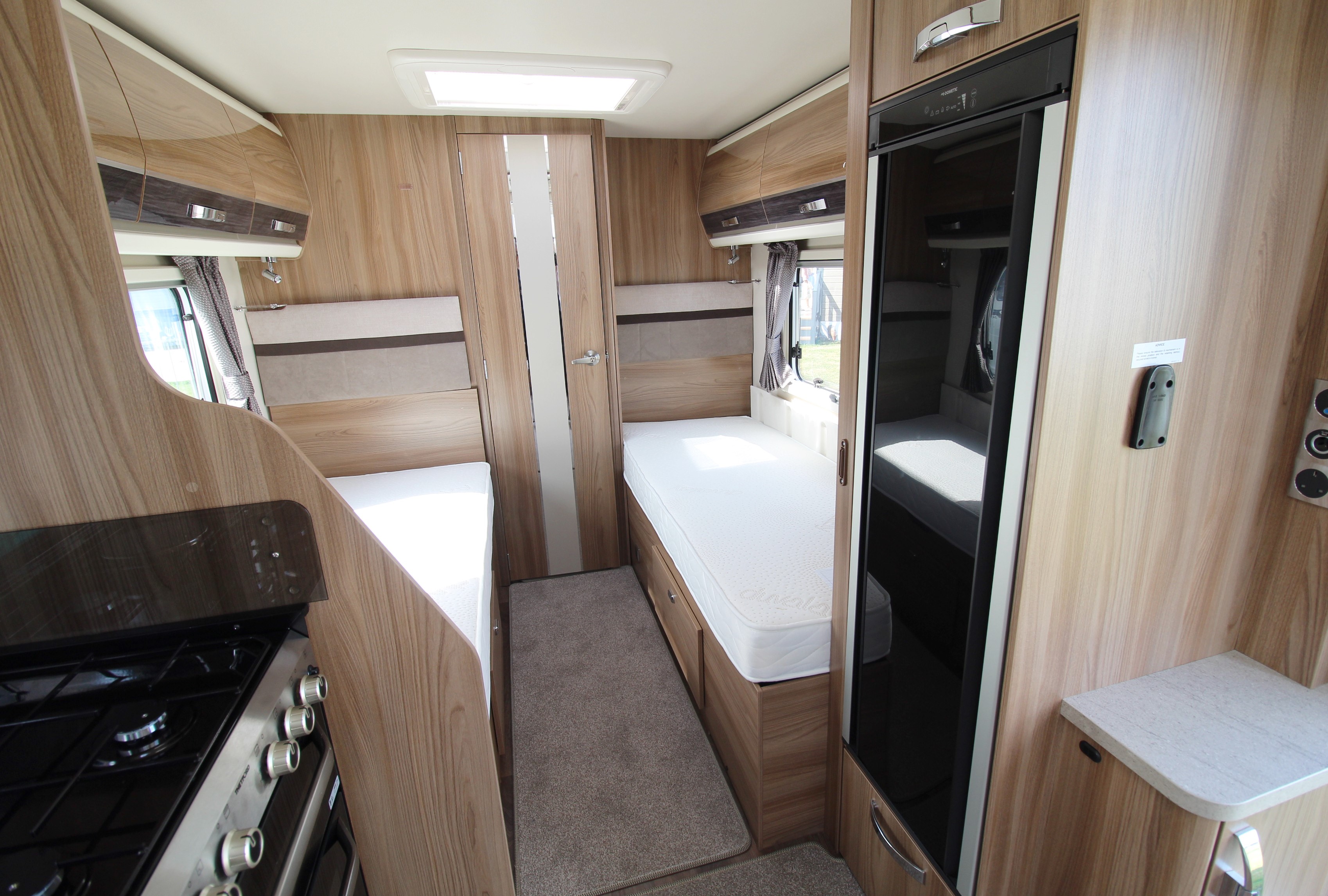 swift-elegance-565-2020-caravan-wandahome-south-cave-ltd