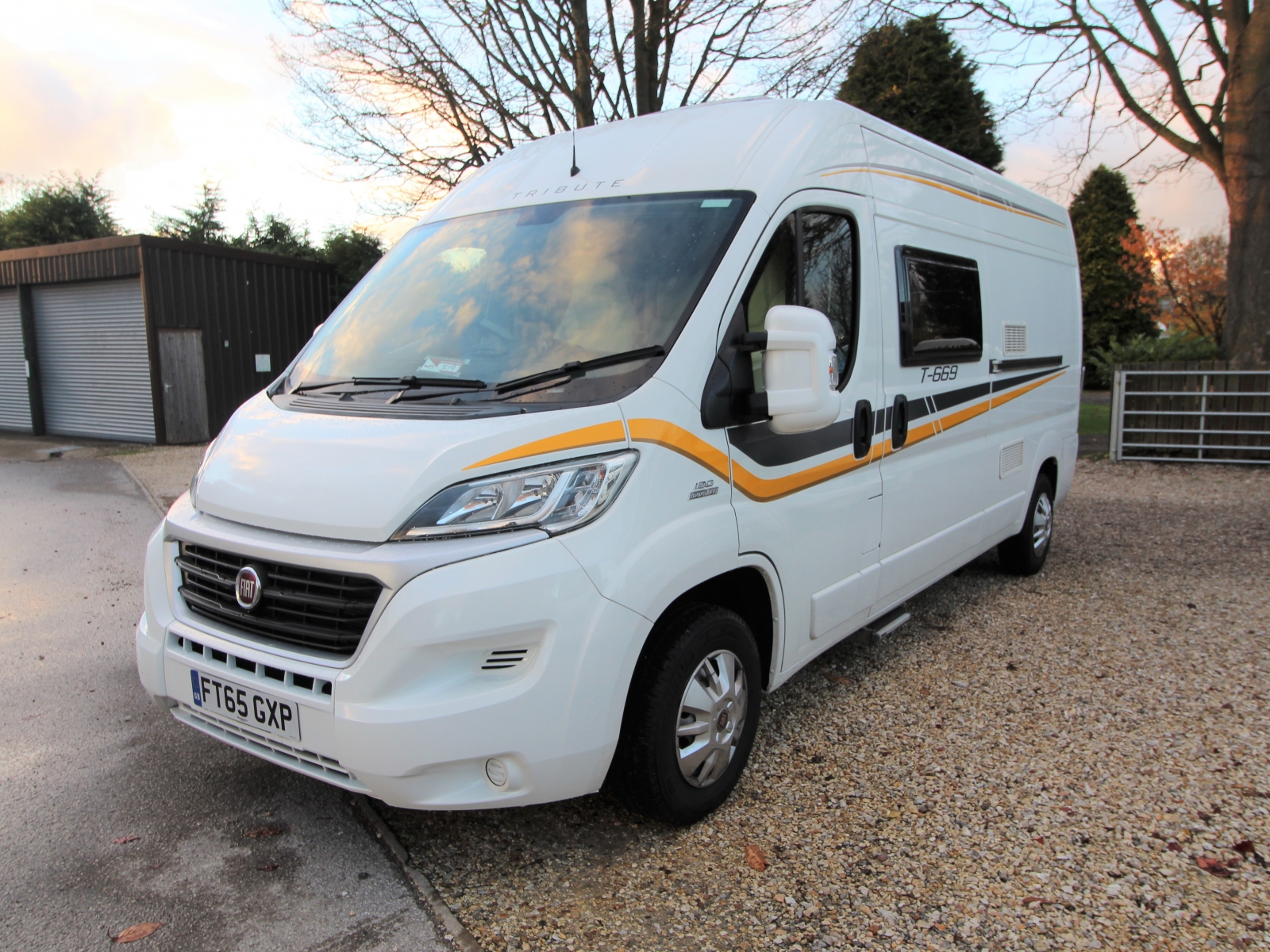 Auto-Trail Tribute 669 2015 image