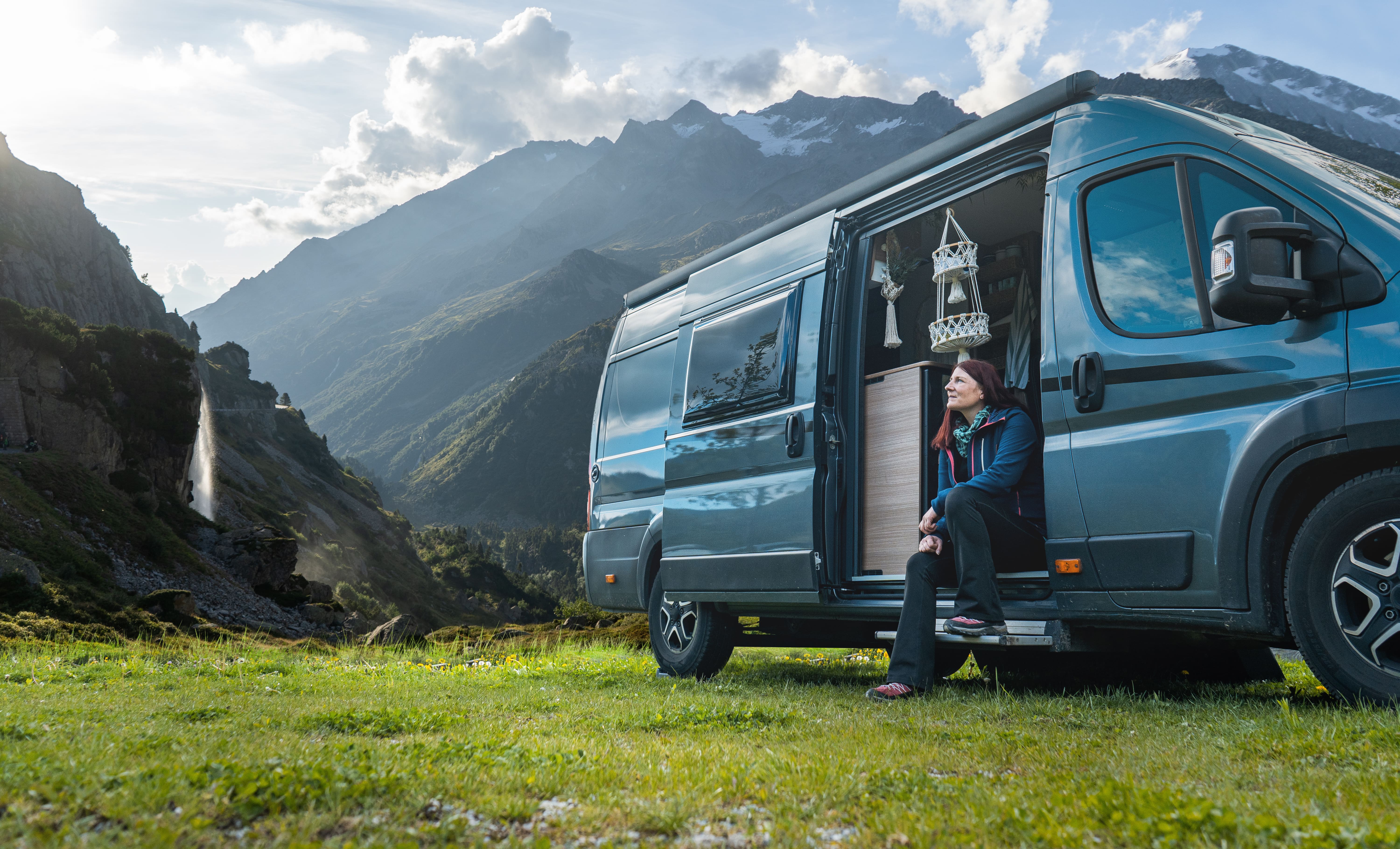 Motorhomes vs. Campervans – Understanding the Key Differences