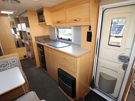 Elddis Avante 646 -2010 image