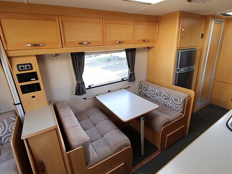 Elddis Avante 646 -2010 image