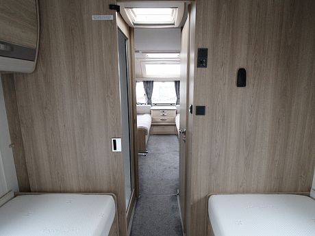 Elddis Avante 574 2018 image