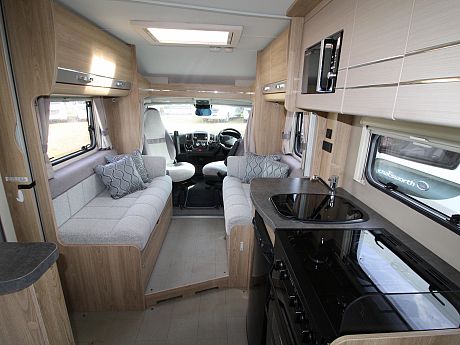 Elddis Signature CV40 2024 image