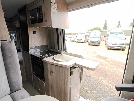 Elddis Signature CV40 2024 image