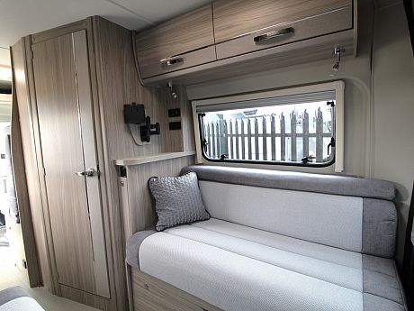 Elddis Signature CV40 2024 image