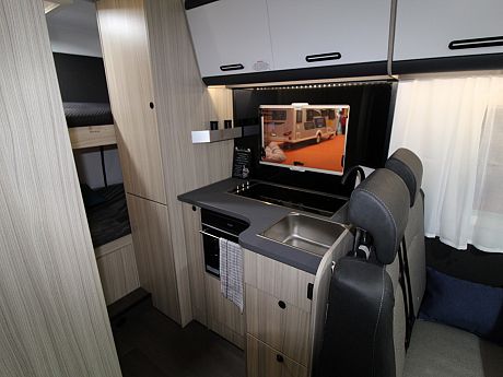 Adria Sun Living 70 DK Wandahome Special Edition image