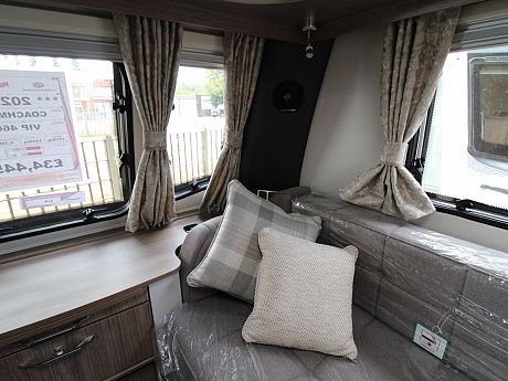 Coachman VIP 460 - 2025 image