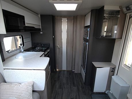 Swift Elegance Grande 850L - 2025 image