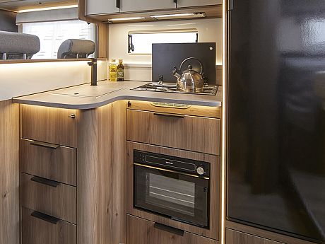 Coachman Travel Master Sportivo 565 - NEW image