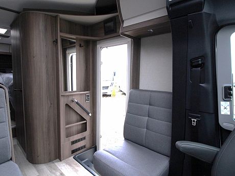 Coachman Travel Master Sportivo 565 - NEW image