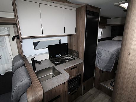 Coachman Travel Master Sportivo 565 - NEW image