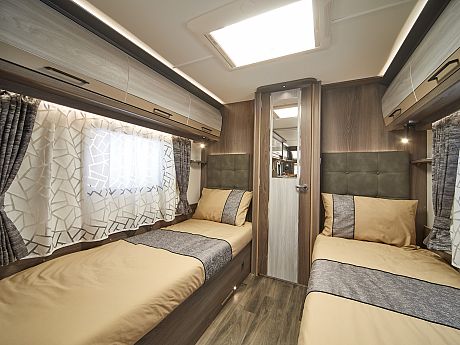 Coachman LUSSO III - 2025 image