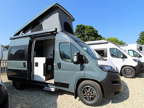 Westfalia Columbus 540D Sport 'Pop-Top' - Artense Grey Metallic (55159) image